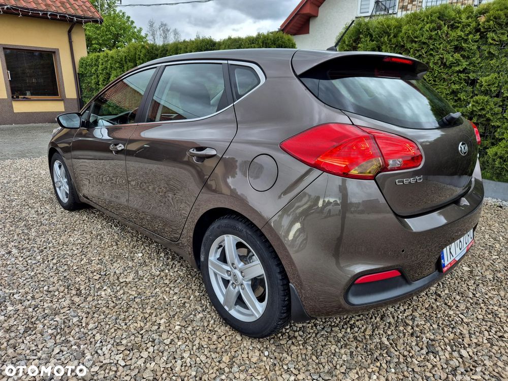 Kia Ceed 1.4 CVVT Dream Team Edition - 2
