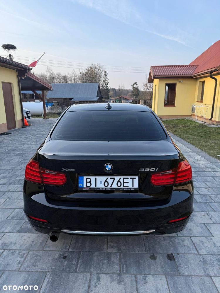 BMW Seria 3 320i xDrive - 6