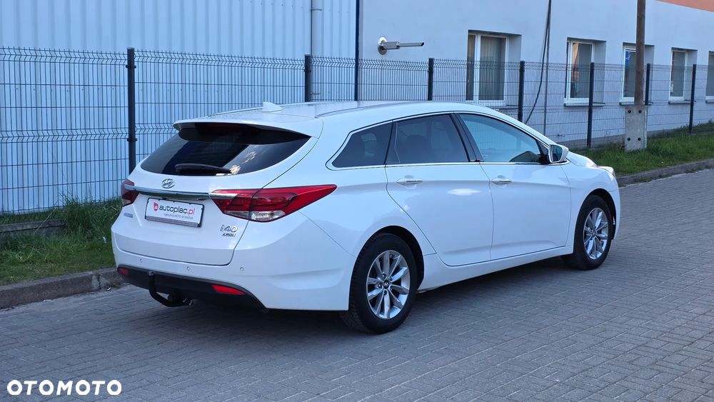 Hyundai i40 Kombi 1.7 CRDi DCT Premium - 4
