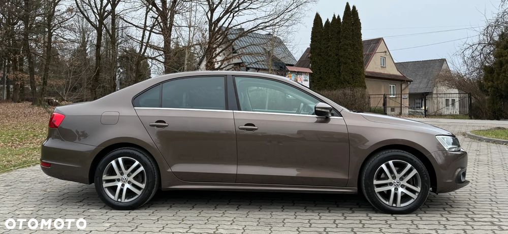 Volkswagen Jetta 1.4 TSI Highline Perfectline DSG - 12