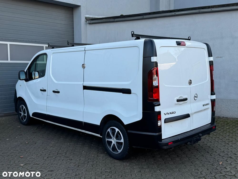 Opel Vivaro - 17