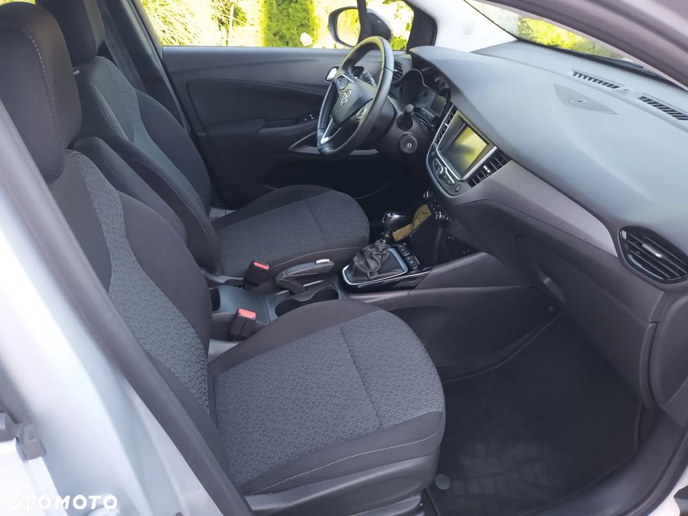 Opel Crossland X 1.2 T Enjoy S&S - 10