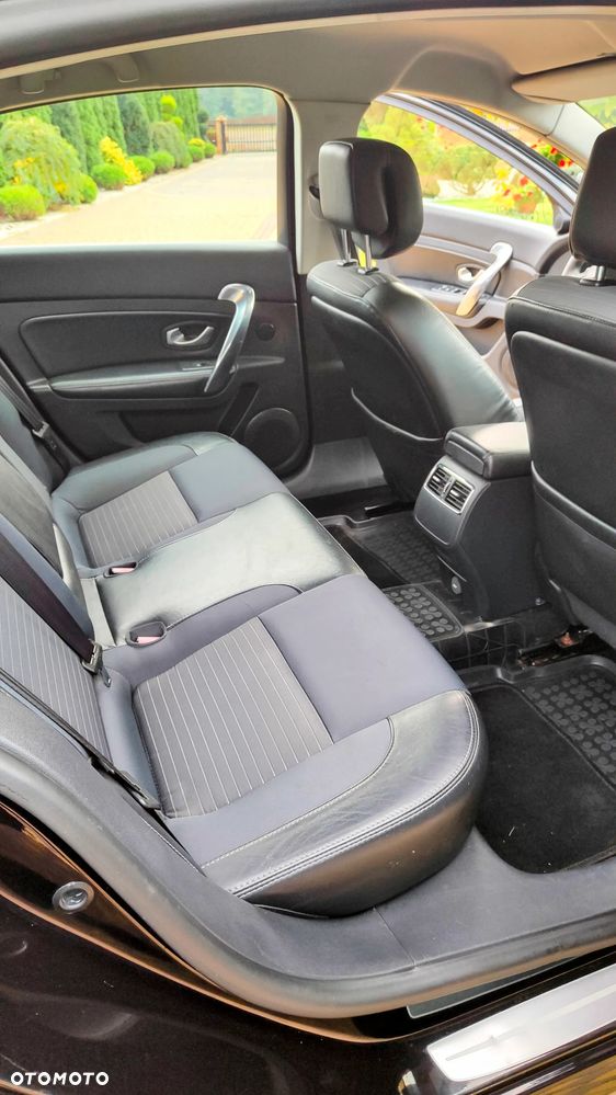 Renault Latitude 2.0 dCi Privilege - 13