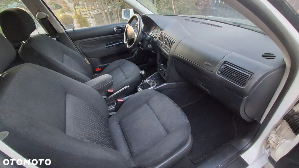 Volkswagen Golf 1.9 TDI Comfortline - 10
