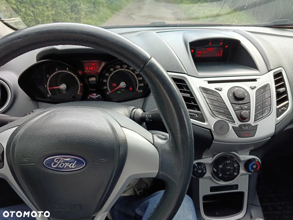 Ford Fiesta 2011 photo 5
