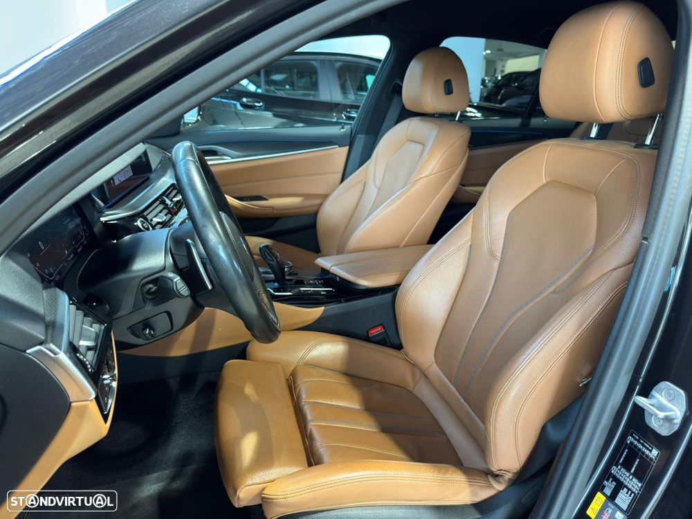 BMW 530 e Pack M - 18