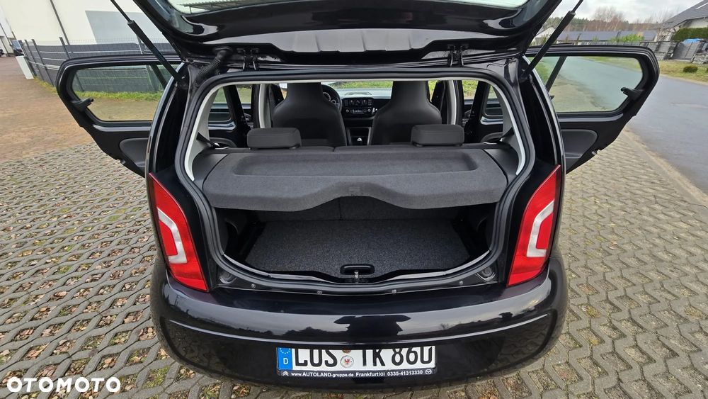 Volkswagen up! move - 13