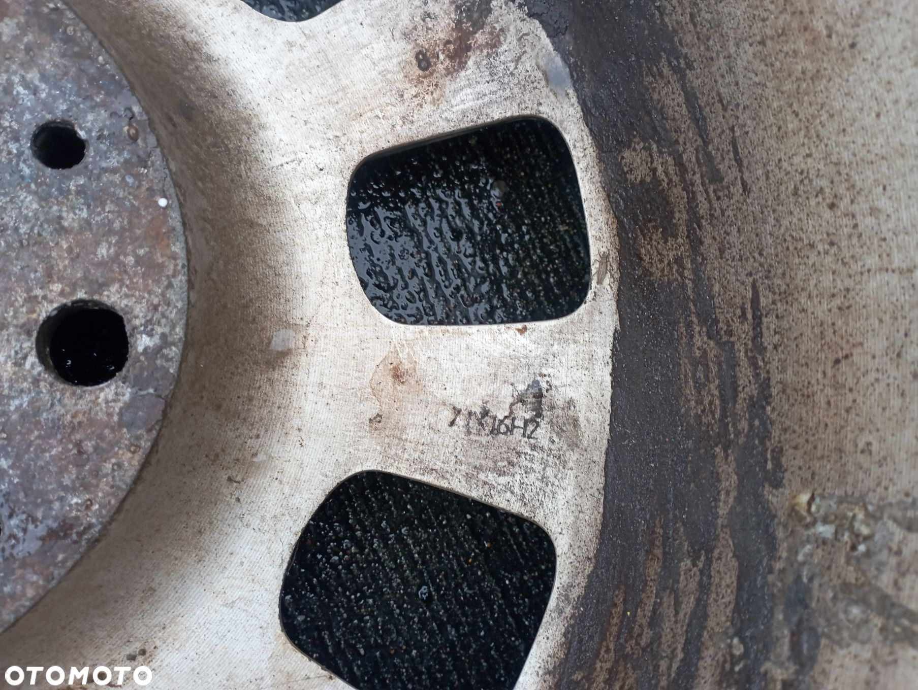 FELGA ALUMINIOWA 16'' 5x120

 BMW
 316i E46 - 8
