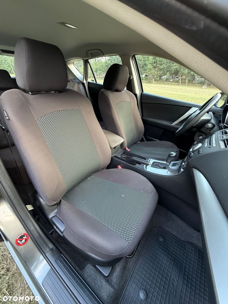 Mazda 3 2.0 Exclusive + - 12