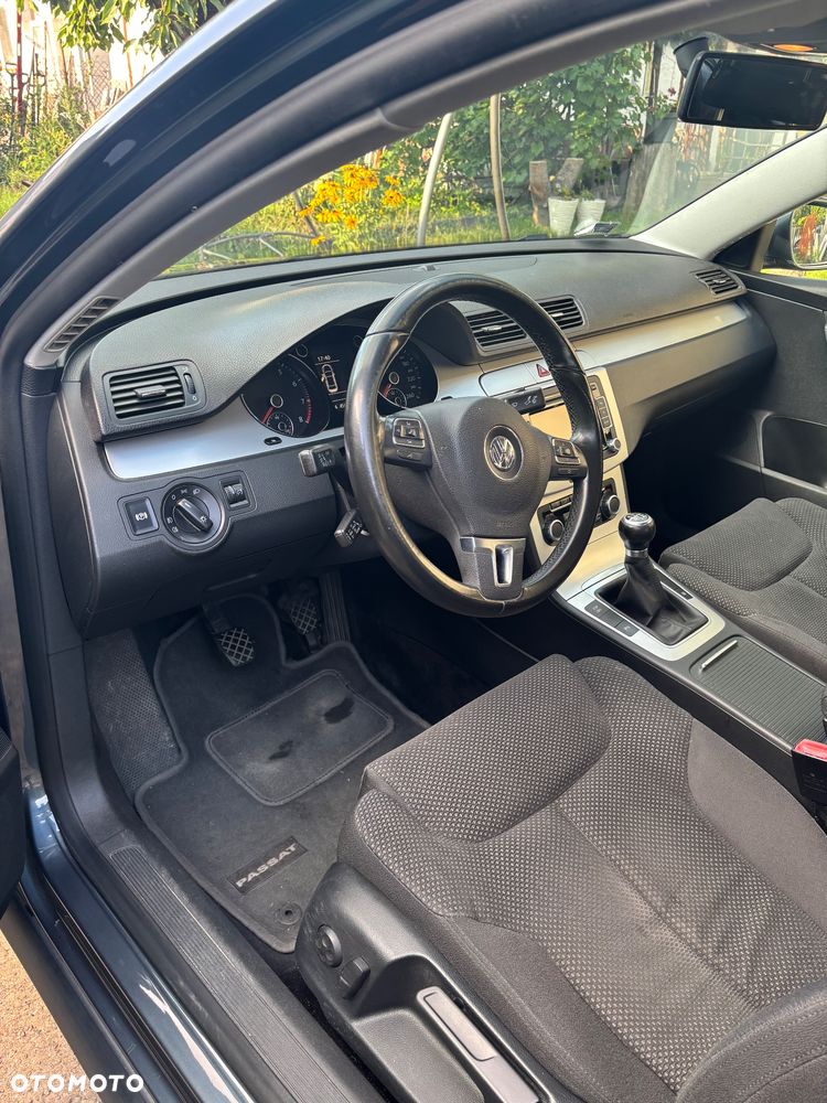Volkswagen Passat 1.8 TSI Comfortline - 8
