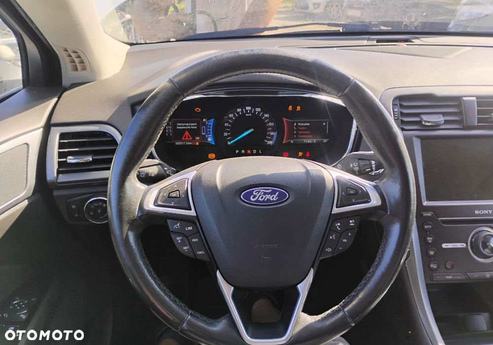 Ford Mondeo - 12