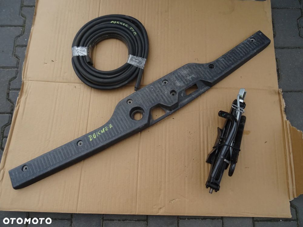 WYPRZEDAZ DACIA DOKKER USZCZELKA DRZWI TYLNE CZESCI ROZNE PYTAC WYSYLKA