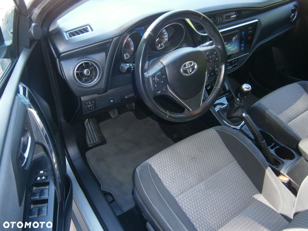 Toyota Auris 1.2 T Prestige - 10