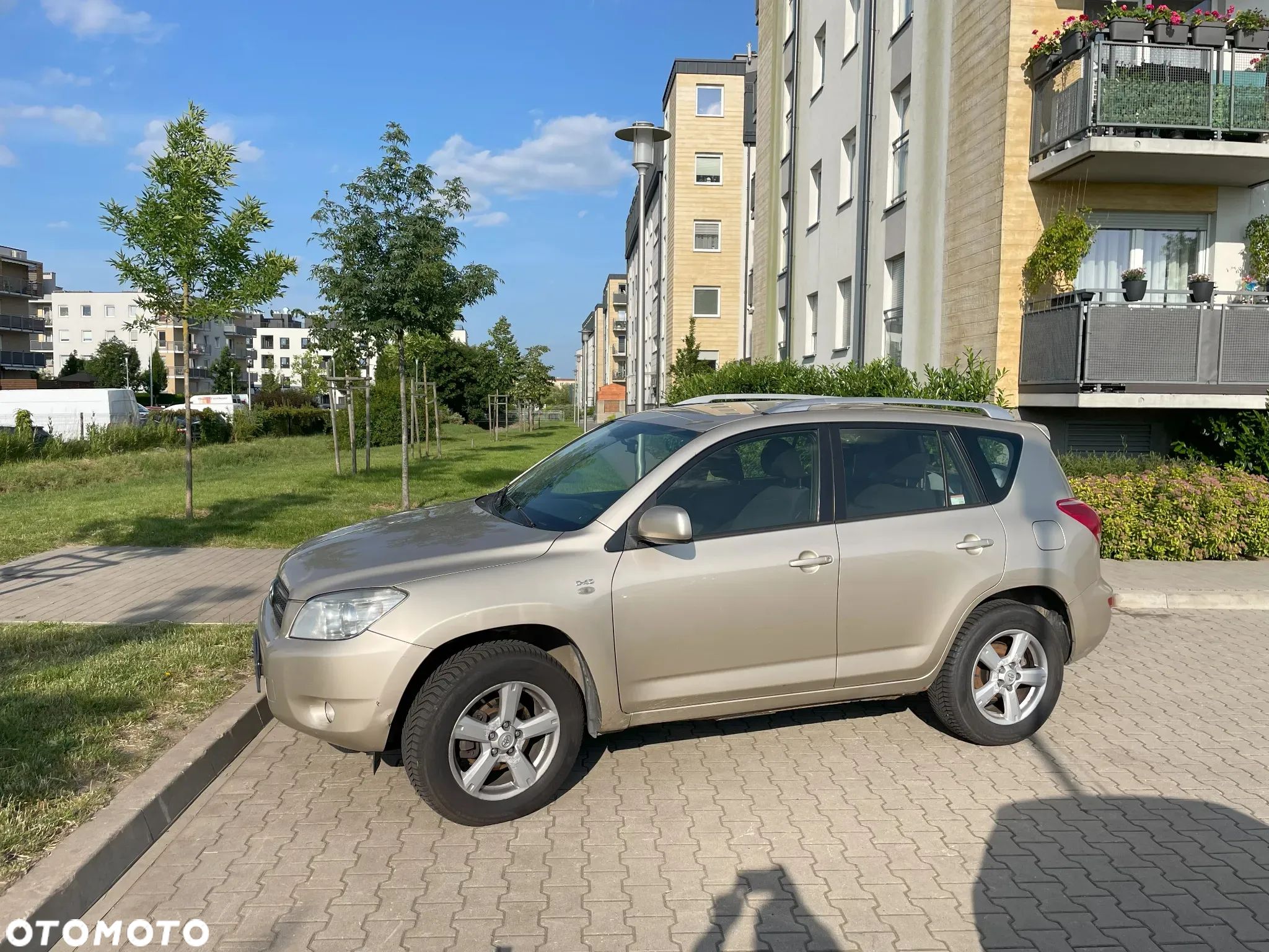 Toyota RAV4 2.2 D-4D Sol - 1