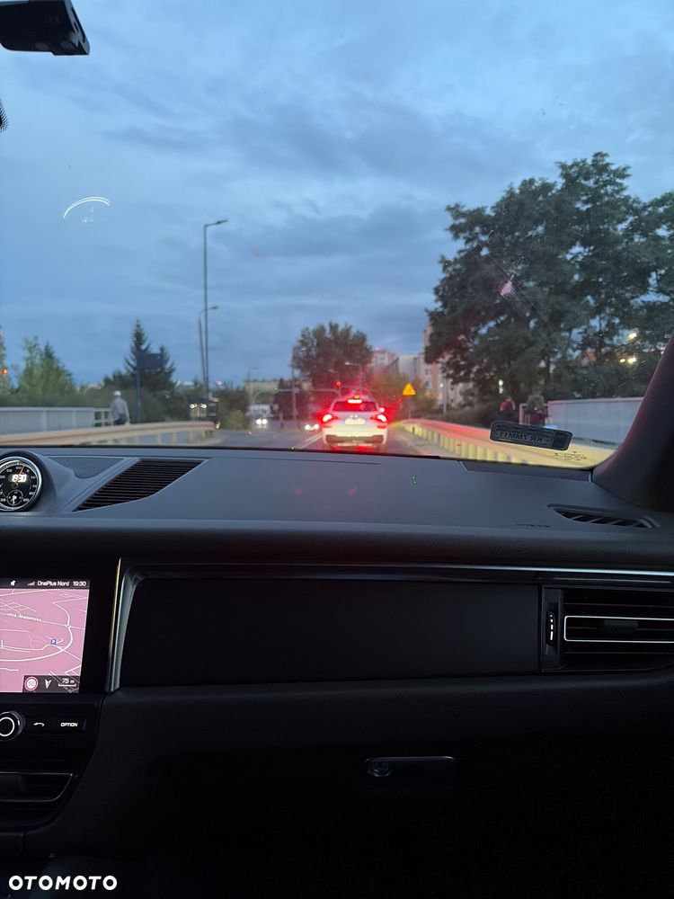 Porsche Macan - 12