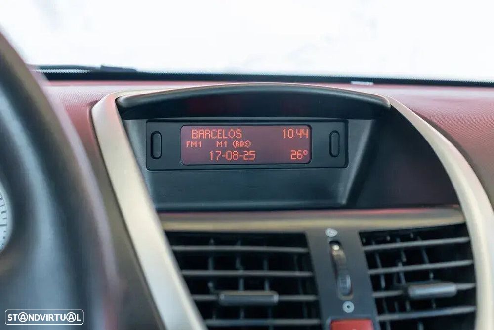 Peugeot 206+ 1.1 Urban - 12