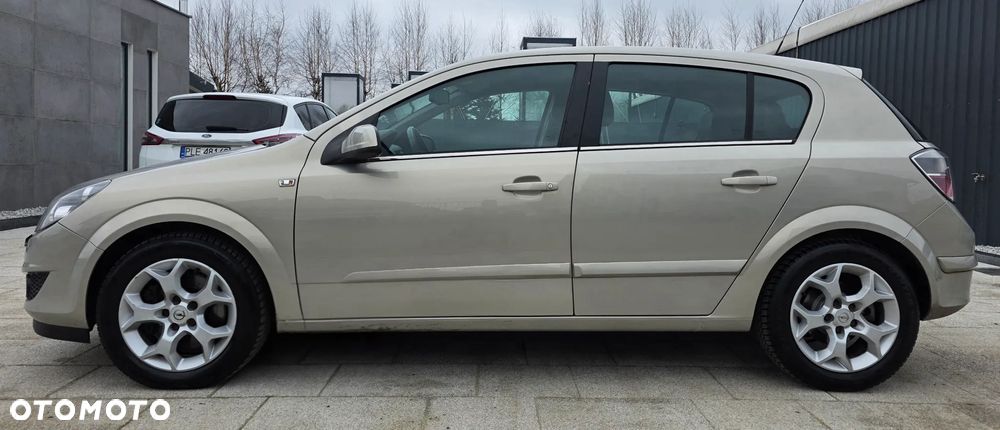 Opel Astra 1.7 CDTI DPF Sport - 8