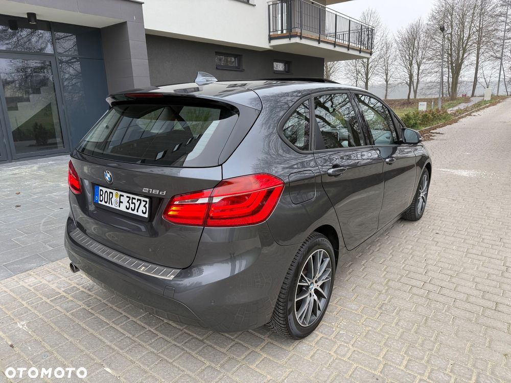 BMW Seria 2 218d - 5