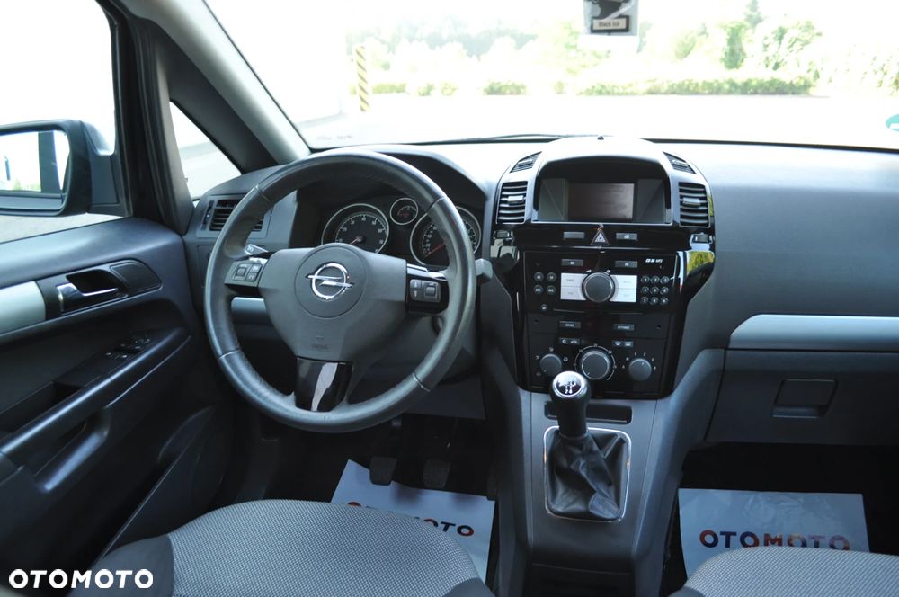 Opel Zafira 1.8 Family - 22