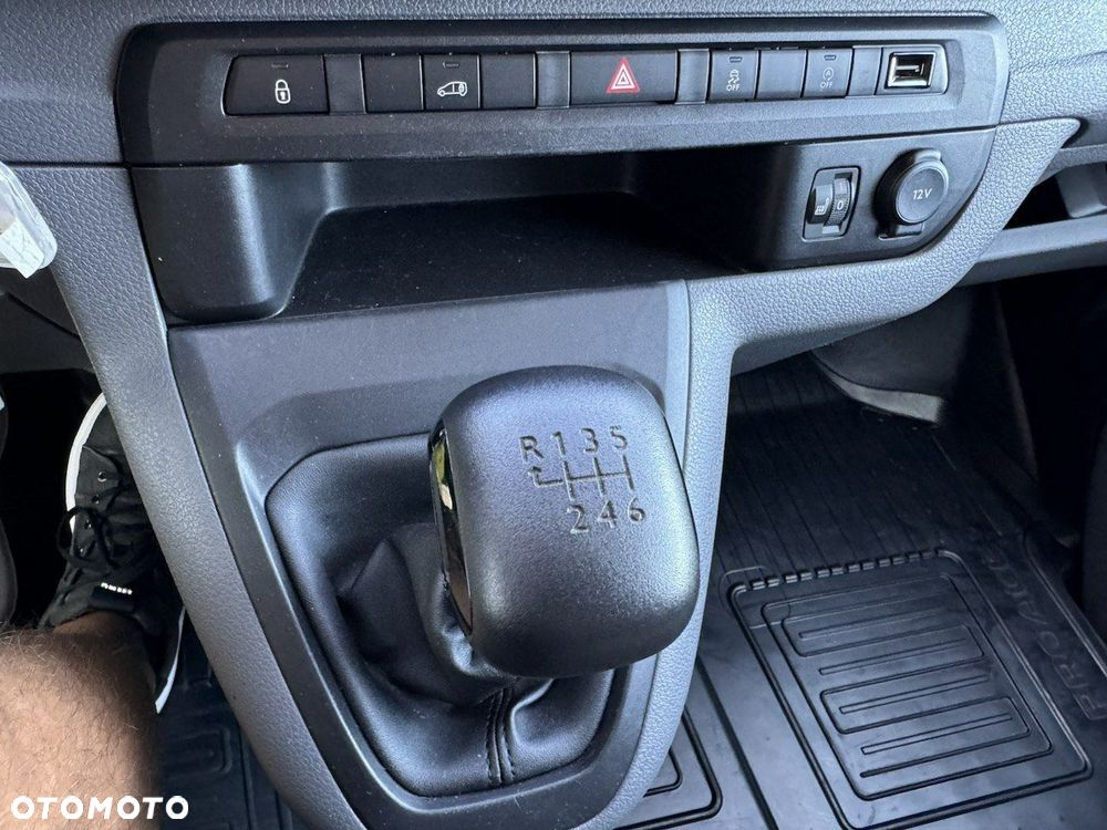 Toyota ProAce - 32