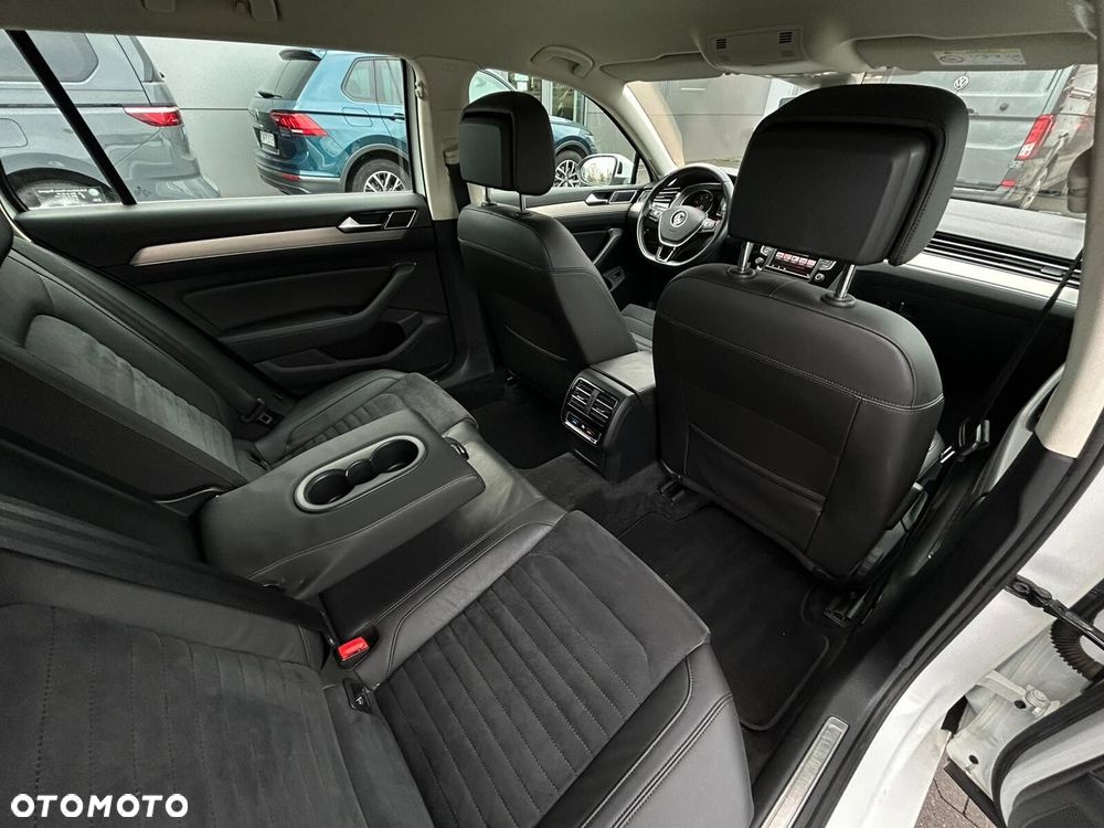 Volkswagen Passat - 8