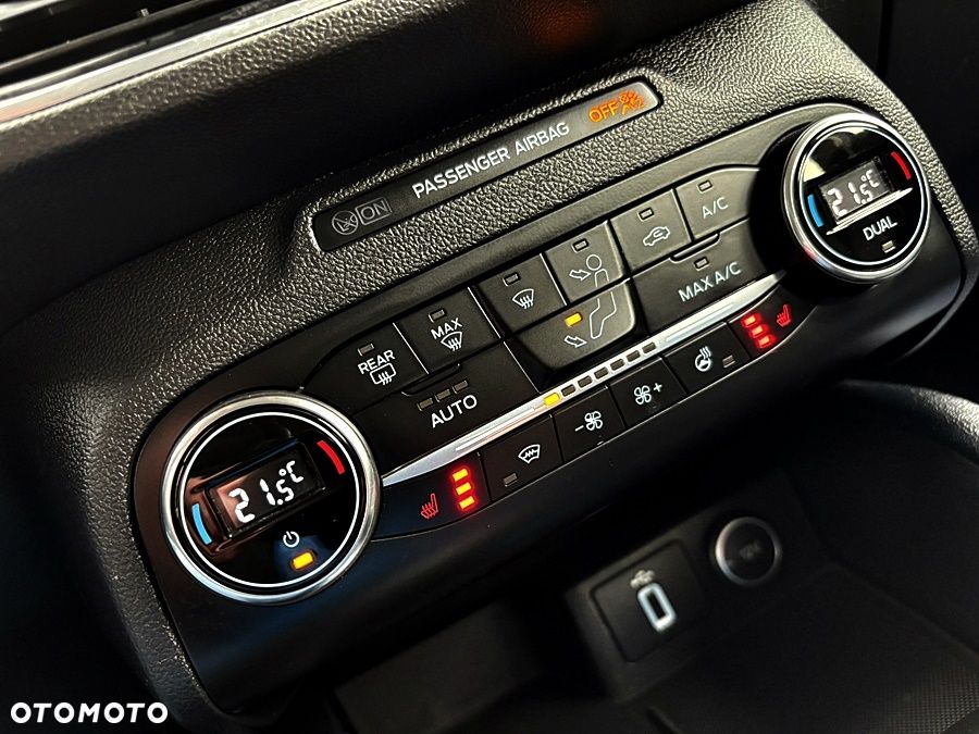 Ford Focus 1.5 EcoBlue Start-Stopp-System COOL&CONNECT - 31