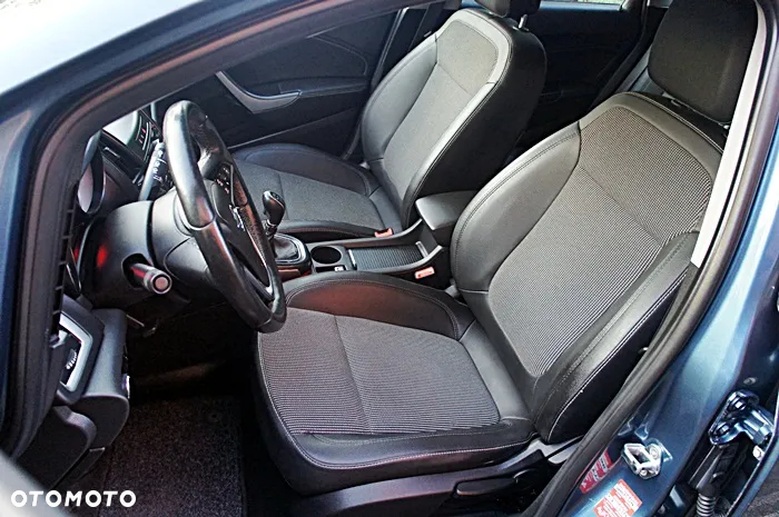 Opel Astra 2.0 CDTI Exklusiv - 16