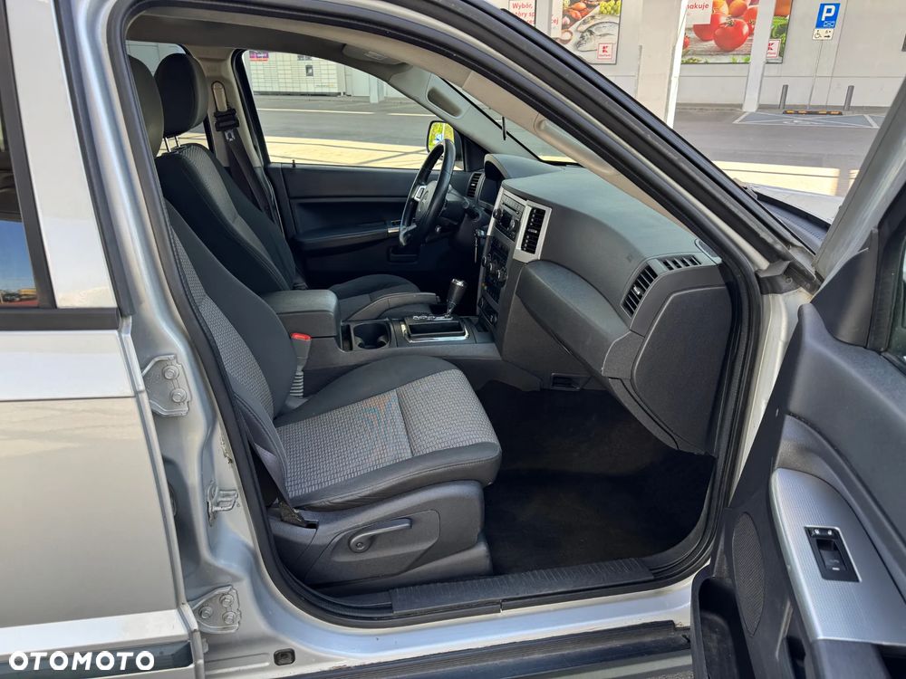Jeep Grand Cherokee 3.7 4x4 Laredo - 31