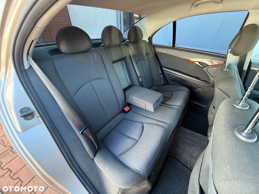 Mercedes-Benz Klasa E - 28