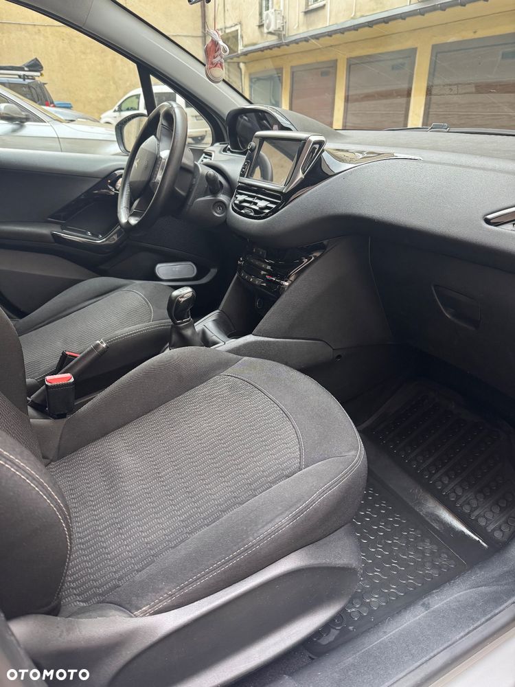 Peugeot 208 1.2 PureTech Access - 35