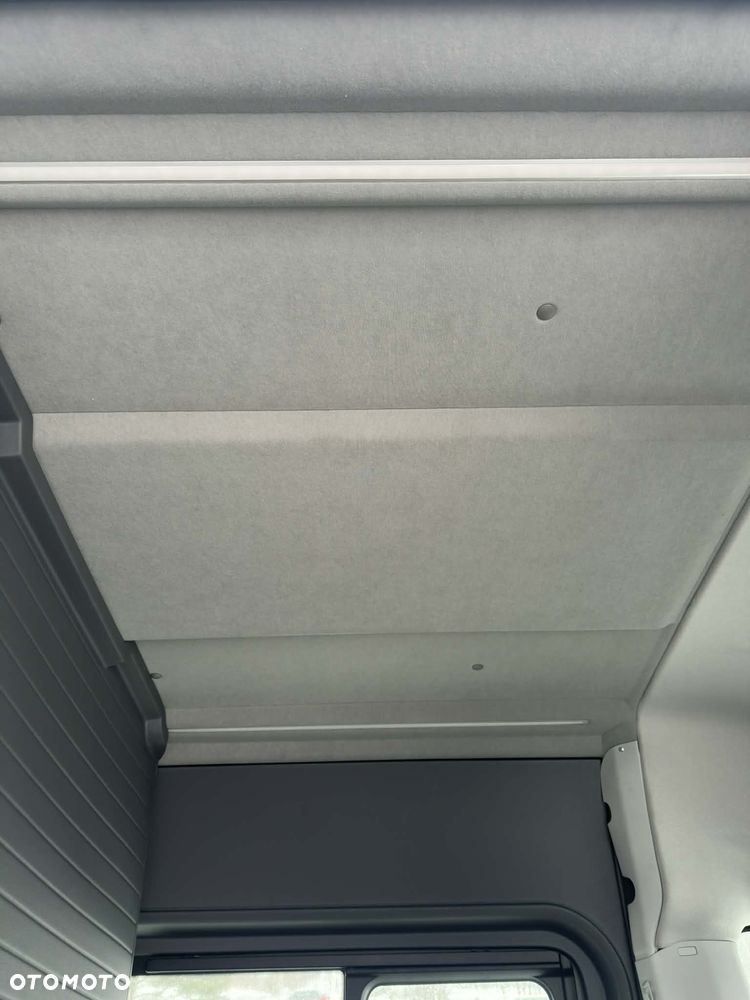 Volkswagen Crafter - 21