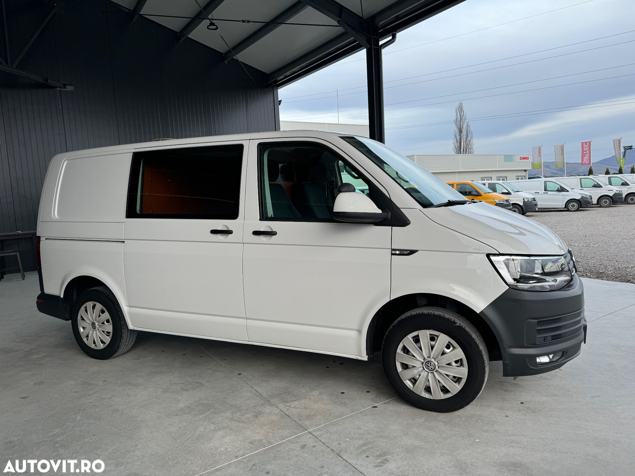 Volkswagen Transporter 4MOTION (4X4) DSG - 13
