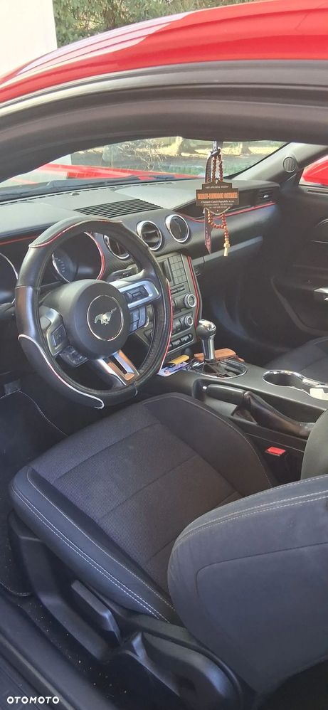 Ford Mustang 3.7 V6 - 4