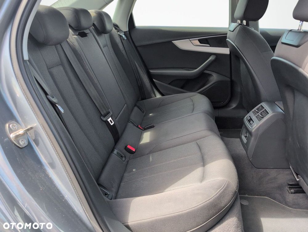 Audi A4 Limousine 40 TFSI mHEV S Line S tronic - 12
