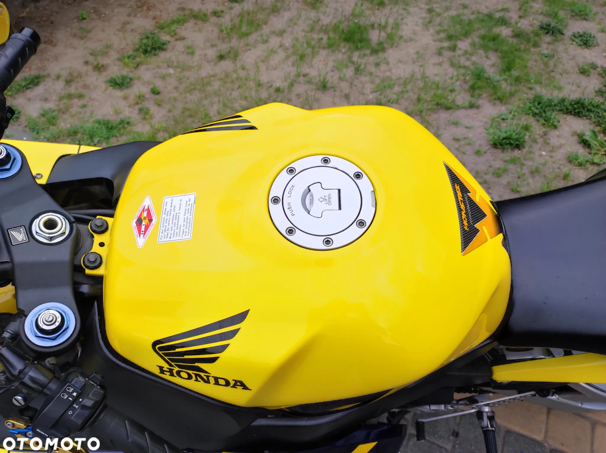 Honda CBR - 9