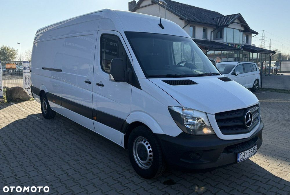 Mercedes-Benz Sprinter - 4