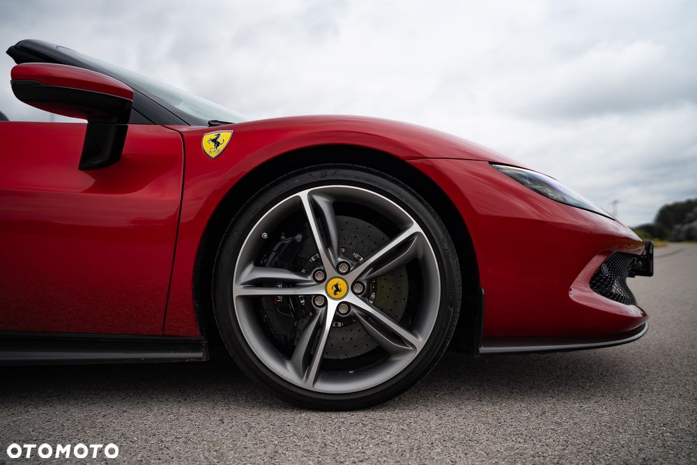 Ferrari 296 GTS - 19