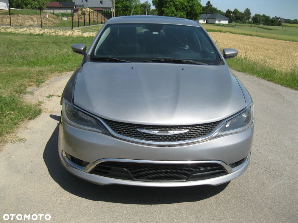 Chrysler 200 - 2