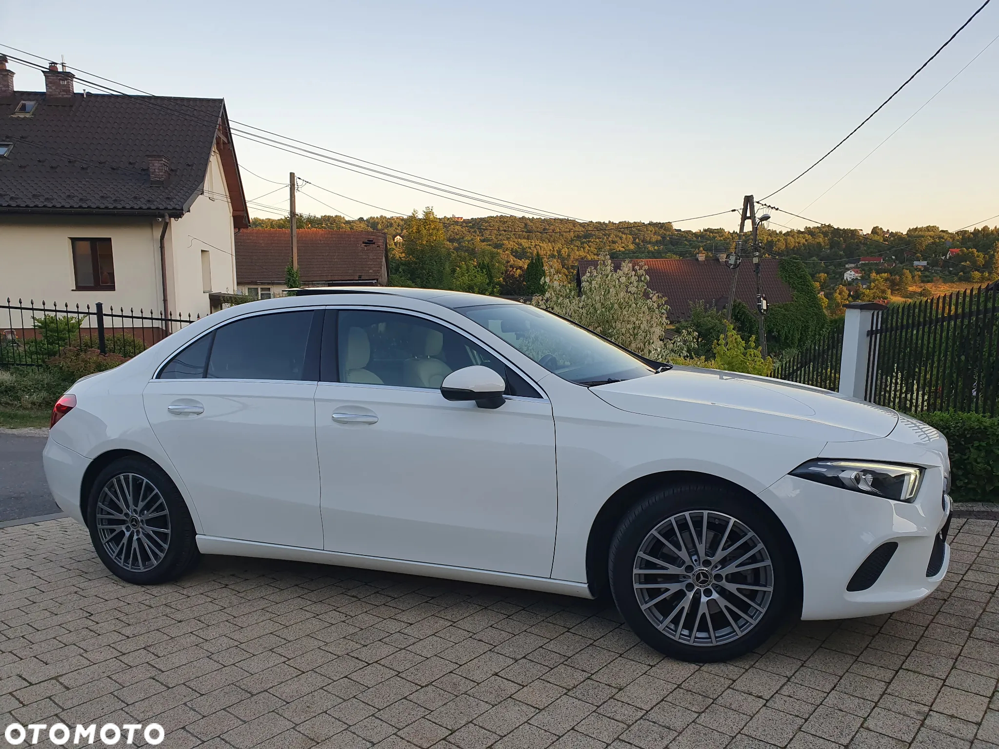 Mercedes-Benz Klasa A 220 4-Matic Style 7G-DCT - 39