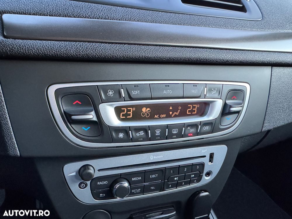 Renault Megane dCi 110 FAP Paris - 25