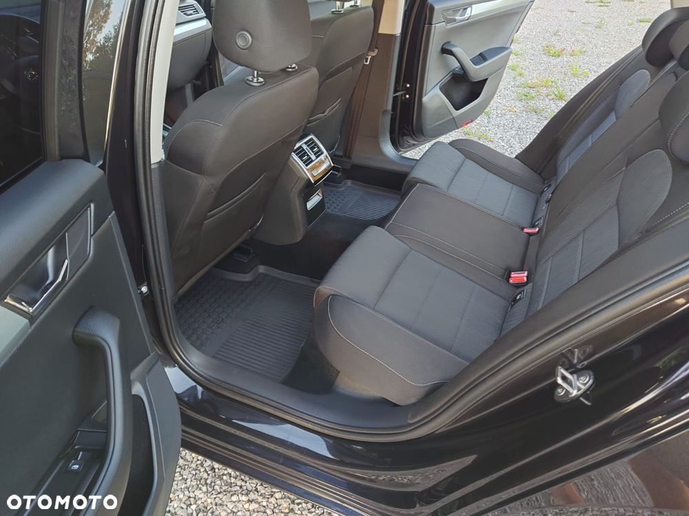 Skoda Superb 2.0 TDI Ambition - 8
