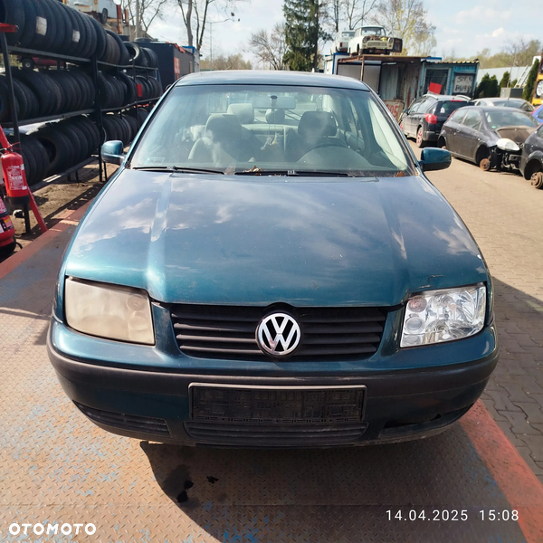 Volkswagen Bora  na części .