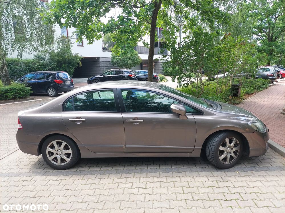 Honda Civic 1.8 Comfort - 12