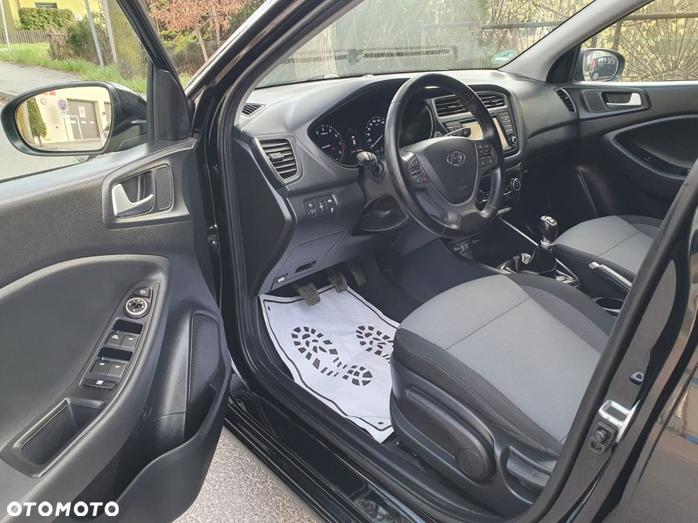 Hyundai i20 blue 1.2 YES!+ - 17