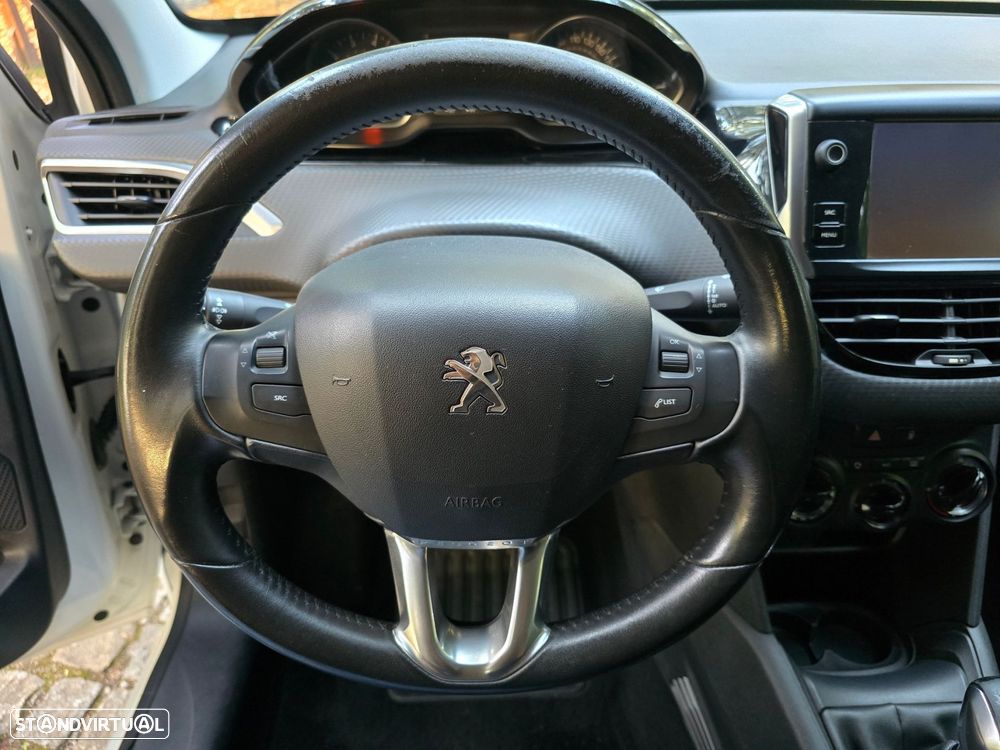 Peugeot 208 1.2 PureTech Active - 18