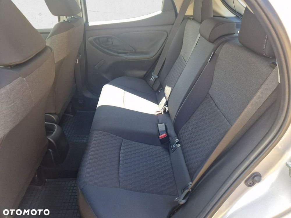 Toyota Yaris - 22