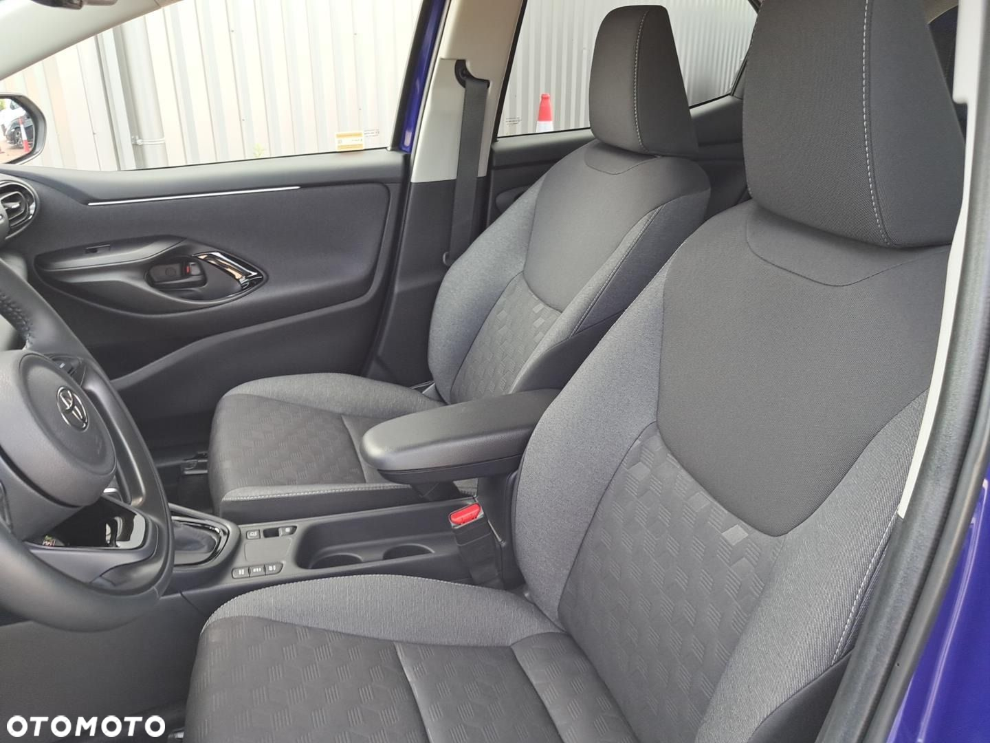 Toyota Yaris - 10
