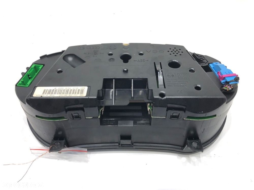 LICZNIK - 68.00 PLN - AUDI A3 (8L1) 1996 - 2006 1.9 TDI 66 kW [90 KM] olej napędowy 1996 - 2001 - 3