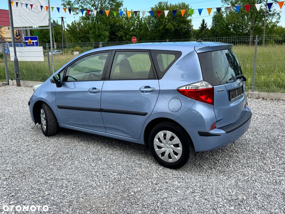 Toyota Verso S - 23
