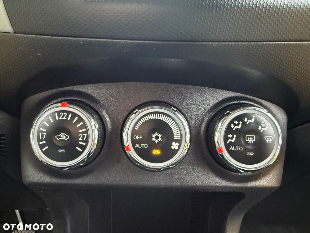 Mitsubishi Outlander 2.0 2WD Invite - 28